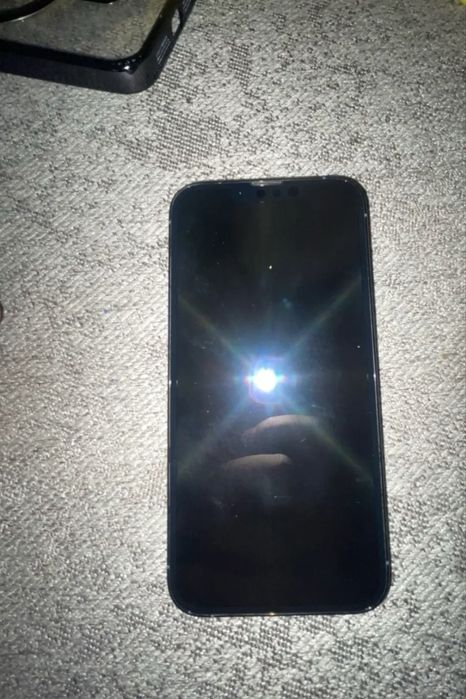 Vand iphone 13 pro 256 gb impecabil fara zgarieturi baterie 82%. 256gb aspect impecabil tinut cu husa + folie totul functioneaza