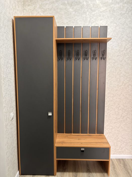 Прихожая , в отличном состоянии