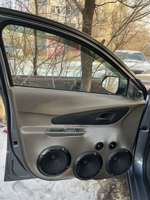 Продаю готовый автозвук на Кобальт