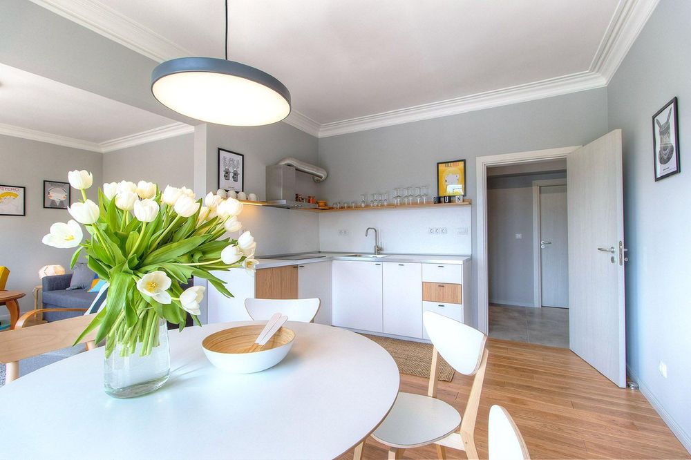 Дава се под наем Тристаен апартамент в София, Център - 96 кв.м за 1695.24 € - Снимка #4