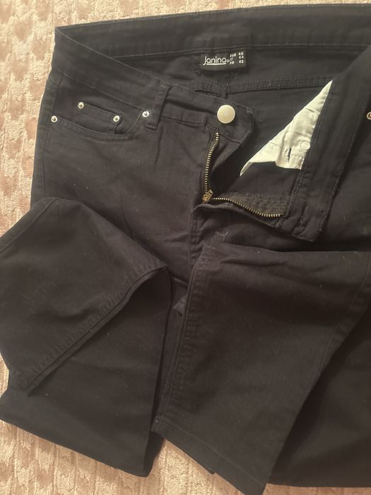 Дамски черни дънки на Jonina размер 40
