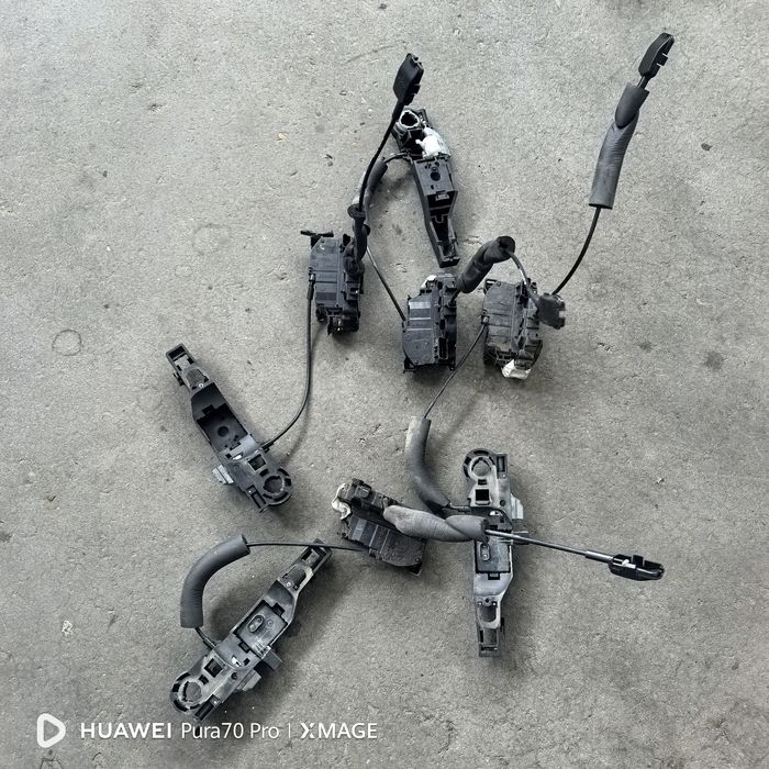 Incuietori  Renault Laguna iala broasca