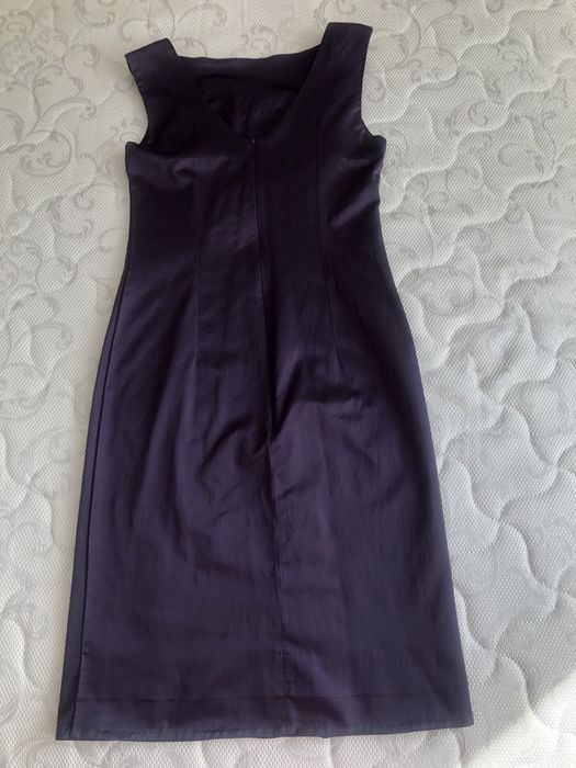 Продам платье футляр из атласа