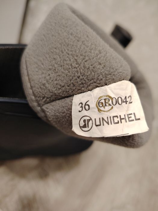 Продам резиновые сапоги с утеплителем.