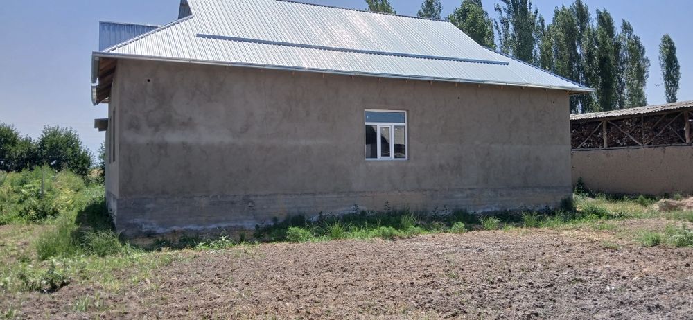 Toshkent viloyati Yuqori Chirchiq tumani  Uy sotiladi