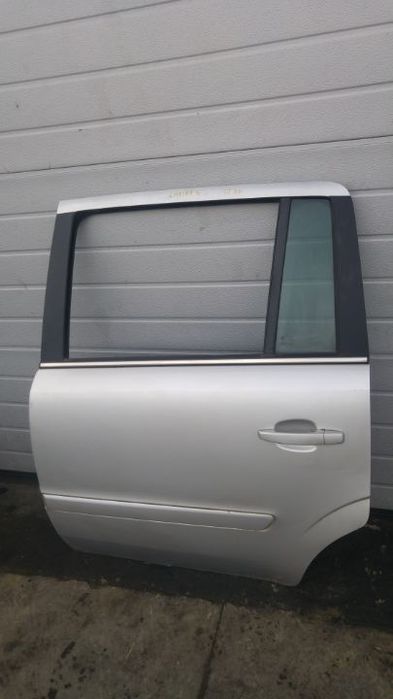 usa stanga spate opel zafira b dupa 2005