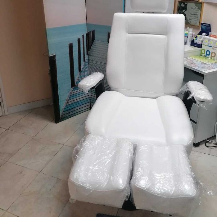 Стол за педикюр Torino 173 x 53/66 см - хидравличен - НОВИ