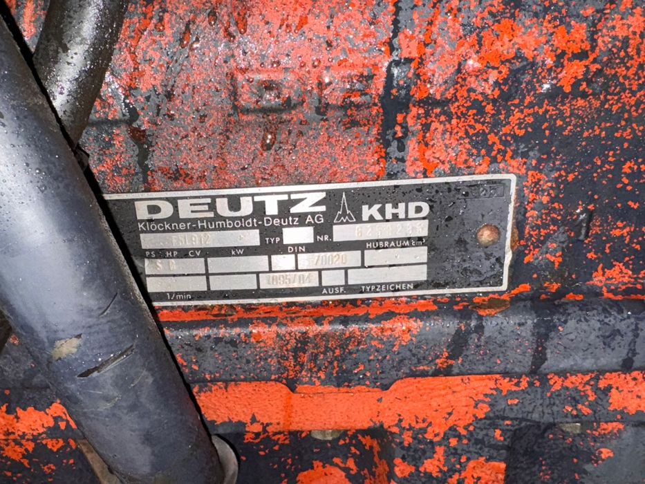 Deutz F5L913  motor in 5 pistoane fara turbo
