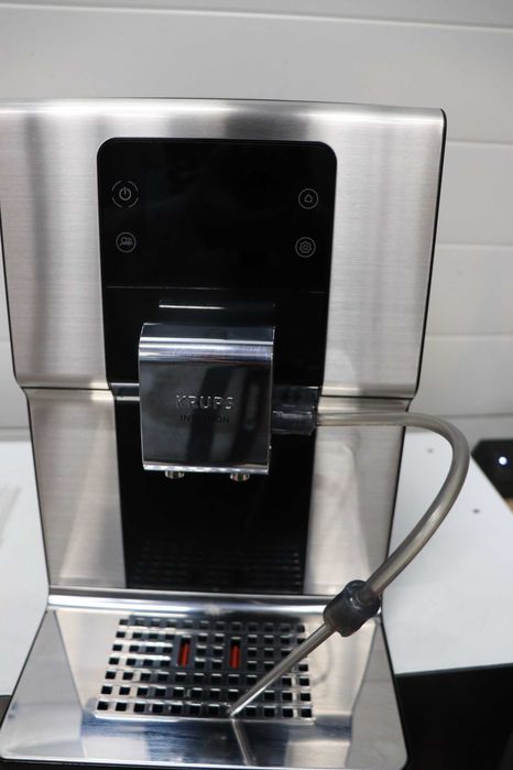 Кафемашина Krups EA876D10 Intuition Experience, 15bar, 17 напитки, тъч