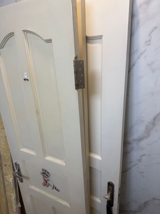 Продам деревянные двери