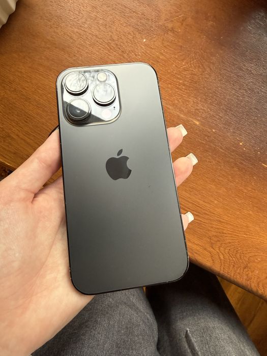Продам Iphone 14 pro