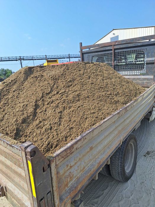 Nisip sort margaritar balast piatra concasata pământ galben nisipos