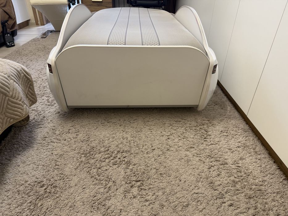 Кровать-машинка детская