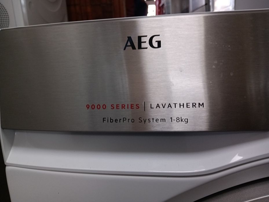 Сушилня с термопомпа АЕГ Aeg Series 9000 A+++  8кг 2 години гаранция!