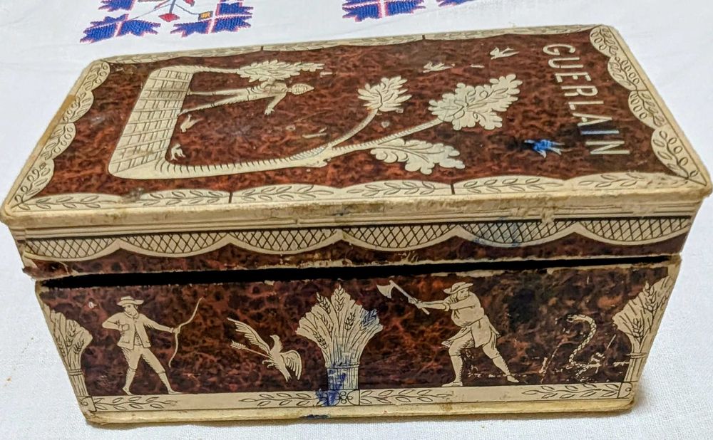 Cutie vintage GUERLAIN rară anii ’30 fostă cutie de parfum franțuzesc