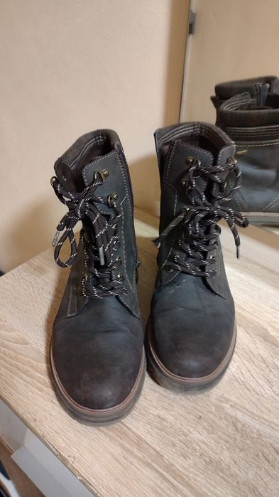 De vânzare ghete iarna băieți,siret și fermoar, căptușiți,mărime 37