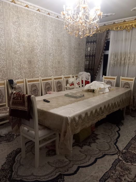Сотилади 3/3/4 Коракамиш 2/4