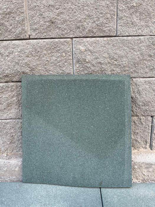 Резиновые плитки для улицы и сада