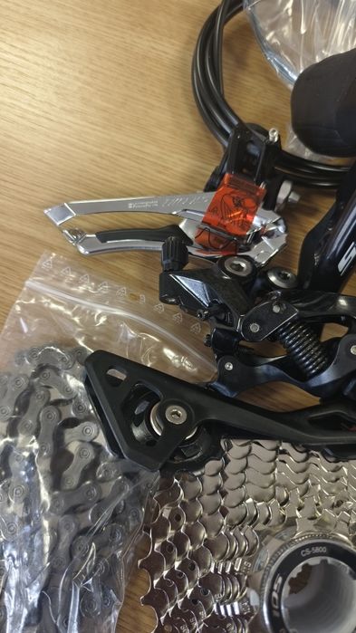 GROUPSET: Shimano 105 R7000 - 2X11 SPEED – Hydraulic Brakes