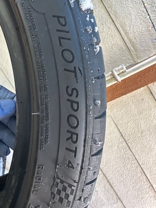 245/45/18 Michelin vara  200 lei bucata