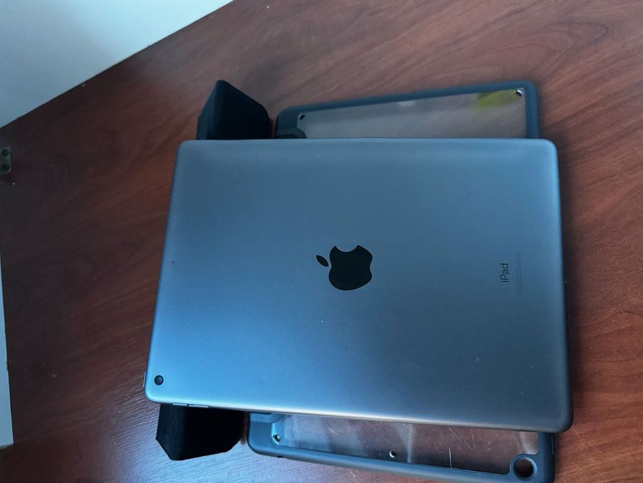 Айпад новый срочно