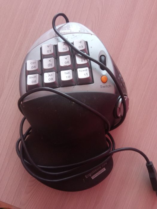 Продам клавиатуру игровую