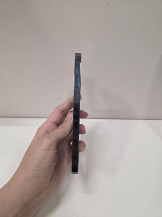 IPhone 12 pro, в идеальном состоянии