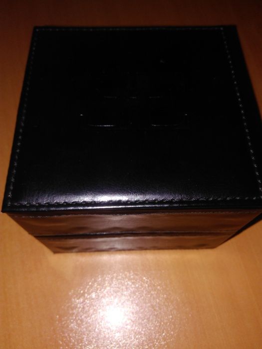 Thomas Earnshaw es8031