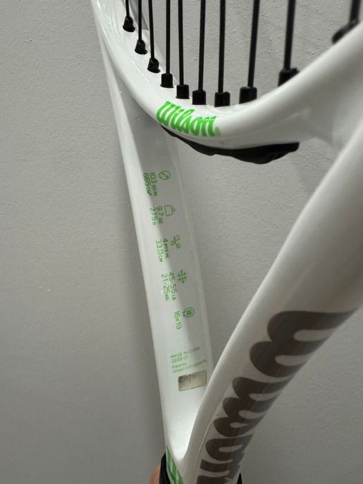 Продается теннисная ракетка