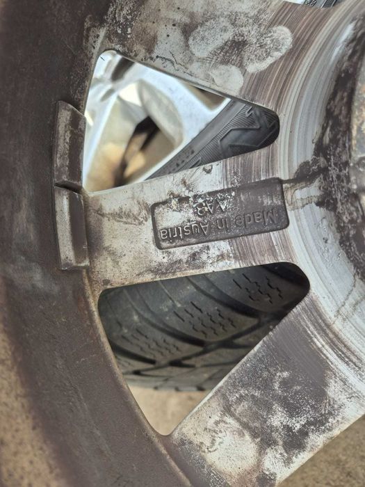 Set jante aliaj cu anvelope 225/55/R16 M+S 5x112 AUDI A4 B8