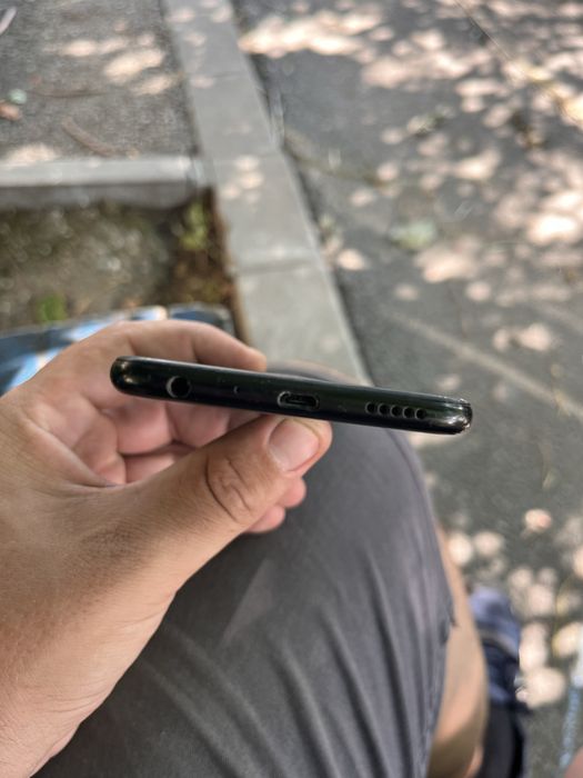 Vând Huawei P Smart, în stare impecabilă, foarte bine întreținut.