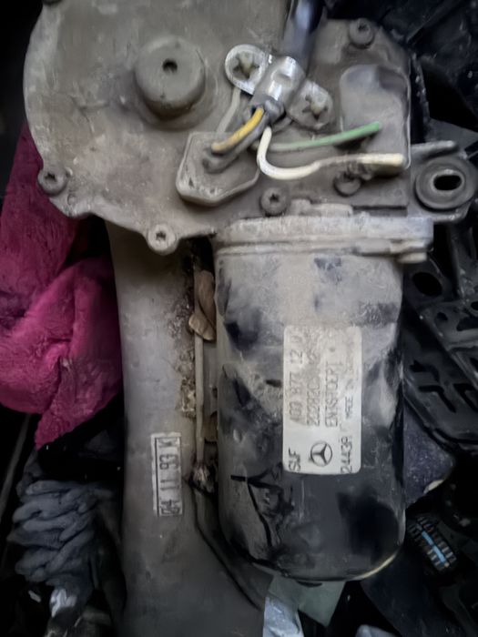 Запчасти на 202 мерседес