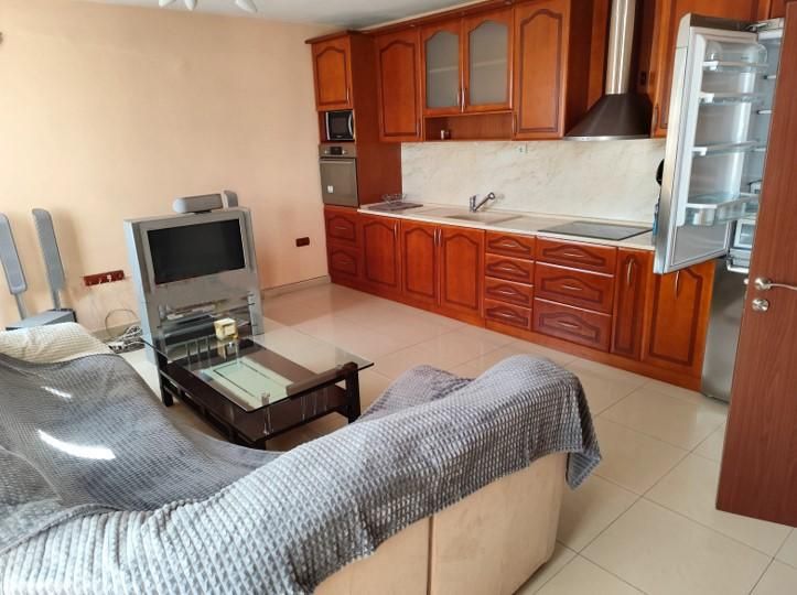 Дава се под наем Тристаен апартамент в Пловдив, Кючук Париж - 78 кв.м за 765 € - Снимка #3