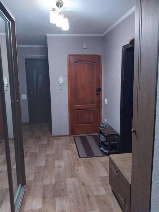 Продаю 4-комн квартиру