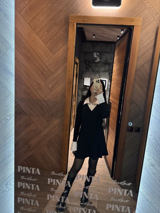 продам черное короткое  платье