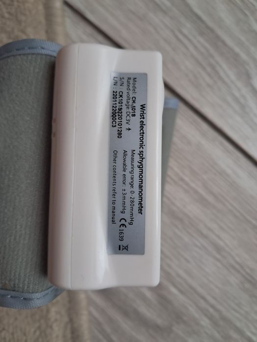 Электронный тонометр запястье модель CK 1018.