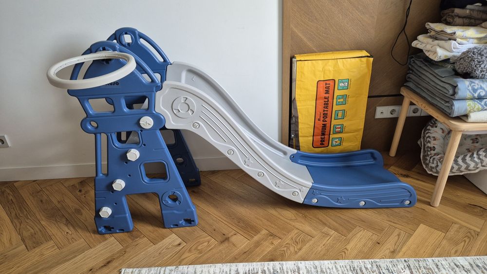 Детская горка пластиковая