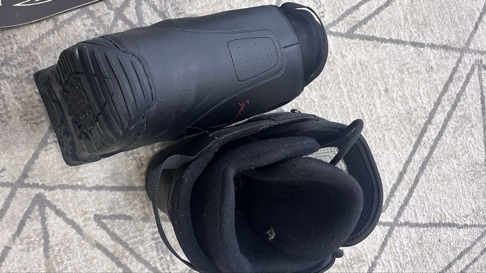 Продам сноубор 145