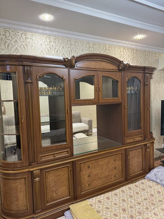 Продам стенку в илеальном состояний