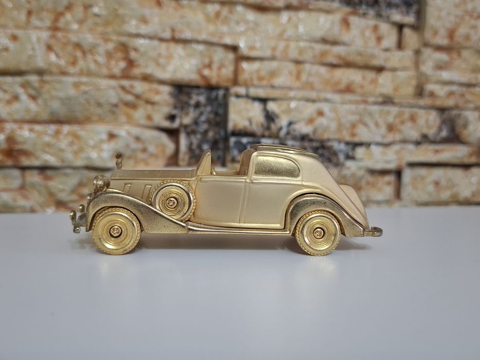 Masinuta miniaturala Rolls Roys cu Ceas - 75 lei