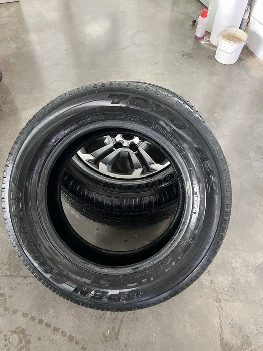 Продам Б/У резину Toyo