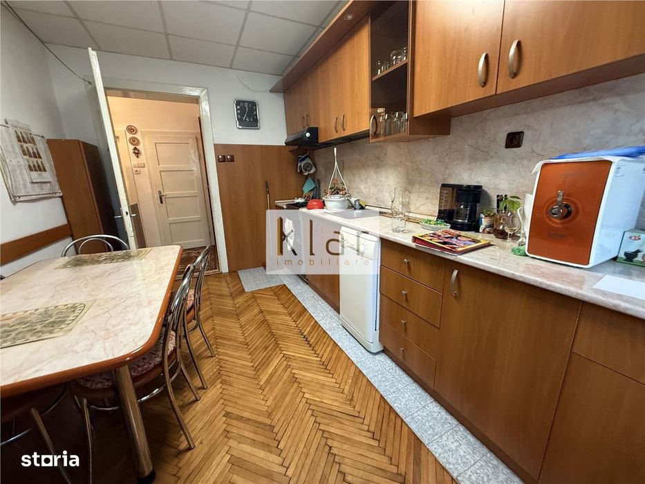 Inchiriere apartament la casa ,are curte si garaj zona hotel Napoca