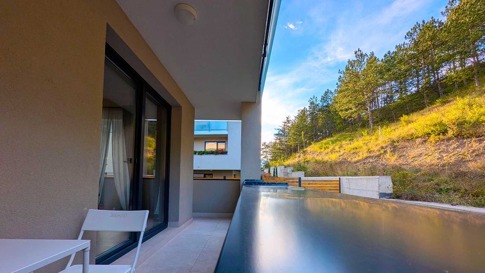 3 Camere, Bloc Tip Boutique, Loc de Parcare. Fara Agentie.