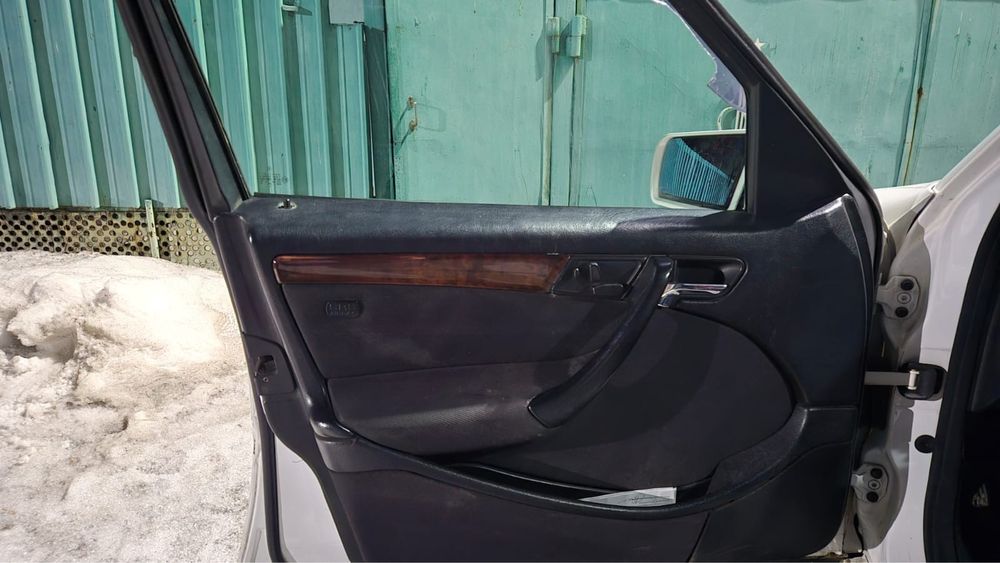 Mersedes w202-C240,1998  года