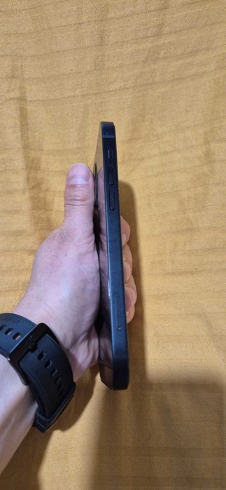 iPhone 12 64GB черен - 93% батерия, неразличим от нов