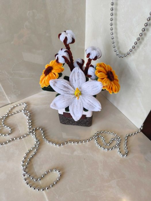 Ръчно изработени цветя и букети за всеки вкус.