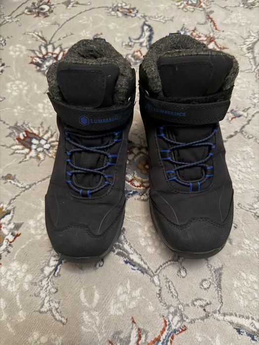 Продам зимние ботинки