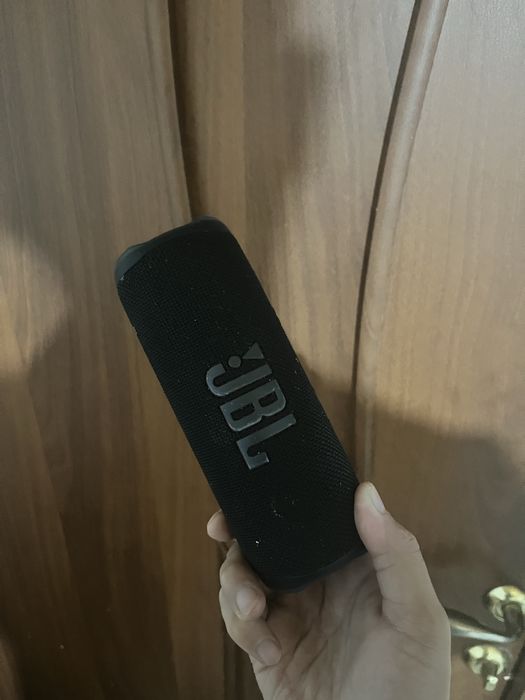 Jbl flip 6 черный почти в идеале