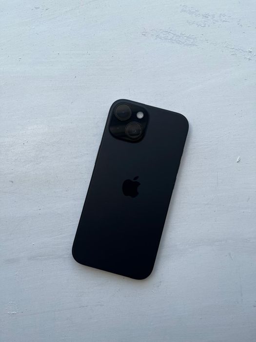Iphone 15 (128gb)