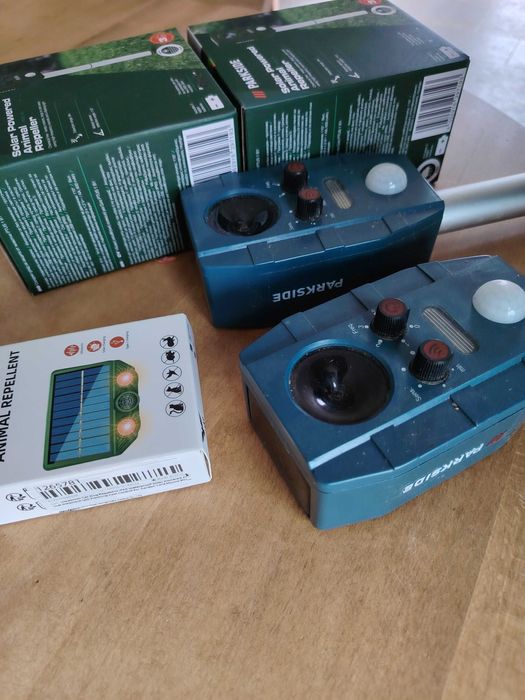 Градински соларен уред срещу вредители 2 бр. + БОНУС мини уред